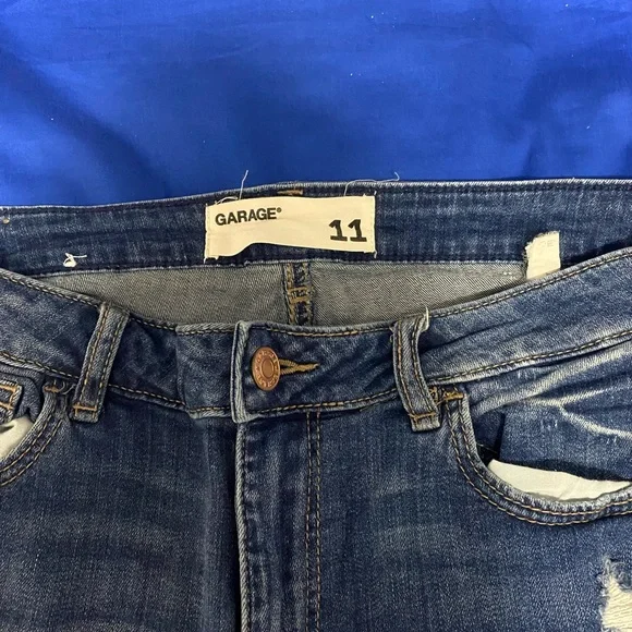 GARAGE Distressed Jeans - Picture 3 of 4